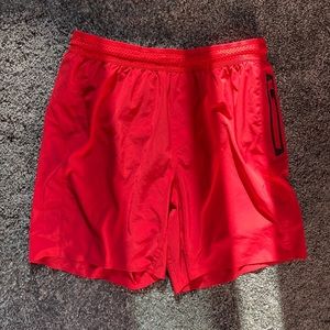 Ten thousand brand ! Session shorts brick red